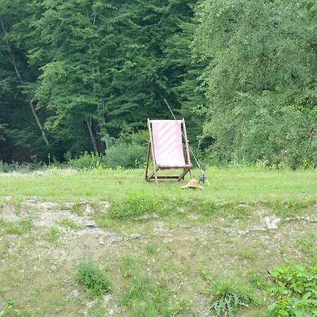 Cozy Mobile In Vresse Sur Semois With Terrace 比埃夫勒