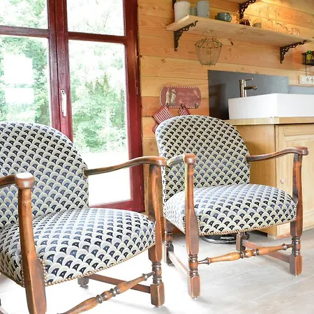 Cozy Mobile In Vresse Sur Semois With Terrace 度假居 *